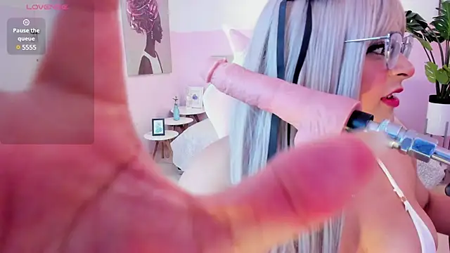 Snapshot of Red_lady chatting on February 21, 2025, 3:56 am Red lady online show from February 21, 2025, 3:56 am