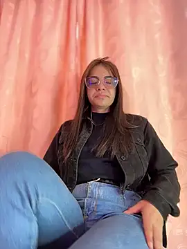 Snapshot of hannacruzsj chatting on October 30, 2025, 4:15 pm hannacruzsj online show from October 30, 2025, 4:15 pm