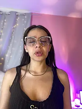 Snapshot of hannacruzsj chatting on January 13, 2026, 2:54 pm hannacruzsj online show from January 13, 2026, 2:54 pm