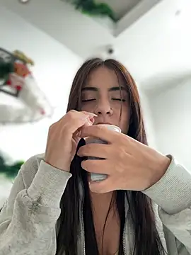 Snapshot of hannacruzsj chatting on December 21, 2025, 12:29 pm hannacruzsj online show from December 21, 2025, 12:29 pm