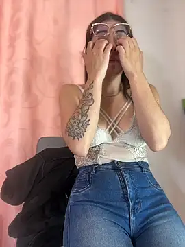 Snapshot of hannacruzsj chatting on January 19, 2026, 4:33 pm hannacruzsj online show from January 19, 2026, 4:33 pm