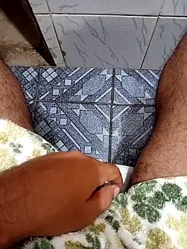 Icaro 15 online show from December 5, 2025, 6:06 pm