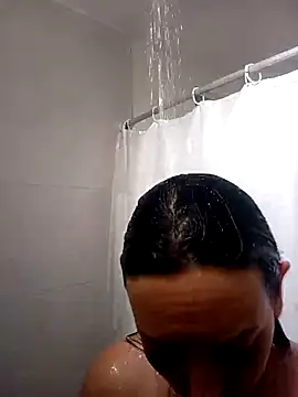 Laura martin  online show from February 19, 2026, 12:57 pm