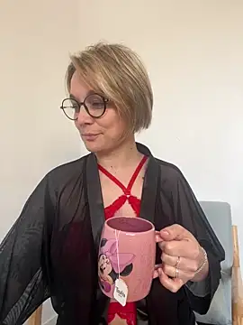 marinella07 online show from March 8, 2025, 8:22 am