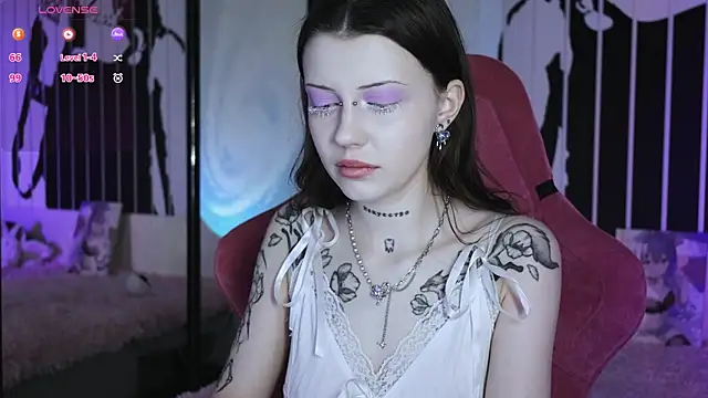 prettybones online show from February 25, 2025, 10:09 pm