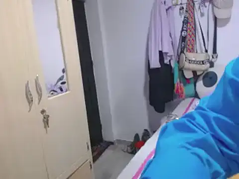 Snapshot of Stepmom_slut_50 chatting on March 22, 2025, 11:53 pm Stepmom slut 50 online show from March 22, 2025, 11:53 pm