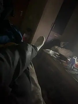 Snapshot of FreshWonder0 chatting on December 20, 2025, 8:33 pm FreshWonder0 online show from December 20, 2025, 8:33 pm