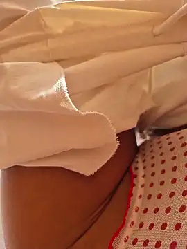 Snapshot of SexyErola27 chatting on October 31, 2025, 10:01 am SexyErola27 online show from October 31, 2025, 10:01 am