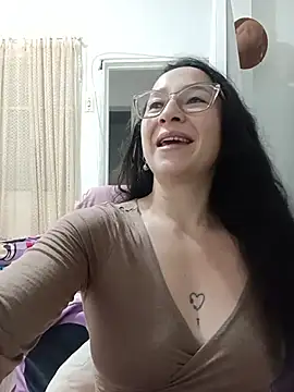 emilypoppy3 online show from May 26, 2026, 8:51 pm