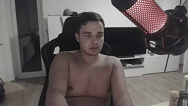 SharkLuigi online show from October 31, 2025, 4:53 am