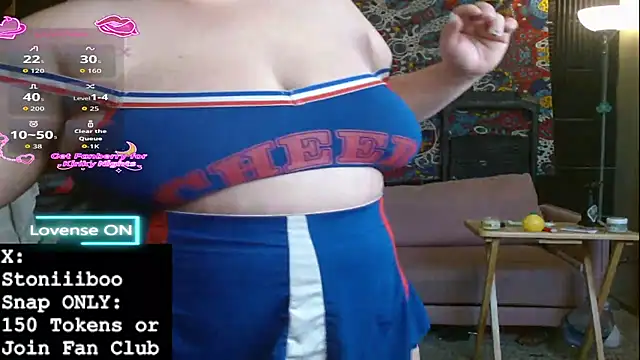 Snapshot of Stoniiiboo chatting on November 25, 2025, 1:33 pm Stoniiiboo online show from November 25, 2025, 1:33 pm