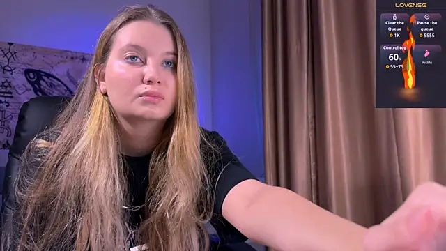 Snapshot of Femdom_Lola chatting on December 18, 2025, 11:03 am Femdom Lola online show from December 18, 2025, 11:03 am