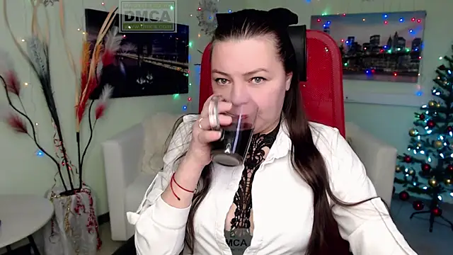 Lily flower7 online show from December 17, 2025, 5:23 am