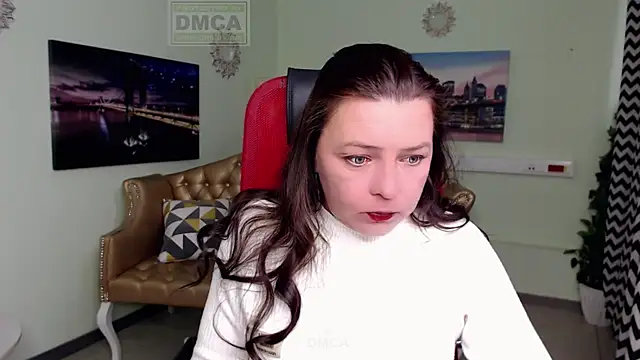 Lily flower7 online show from May 29, 2026, 3:01 am