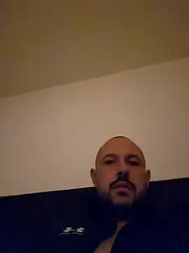 Guitccch online show from November 26, 2025, 4:45 am