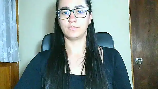 Snapshot of brittanycheeks chatting on May 19, 2026, 1:56 am brittanycheeks online show from May 19, 2026, 1:56 am