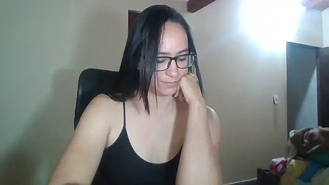 Snapshot of brittanycheeks chatting on April 22, 2026, 2:29 am brittanycheeks online show from April 22, 2026, 2:29 am