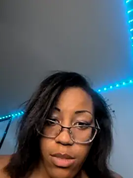 samone9 online show from April 18, 2026, 2:03 am