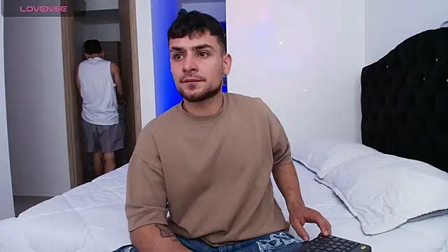 Aron-santoro online show from February 19, 2026, 5:10 pm