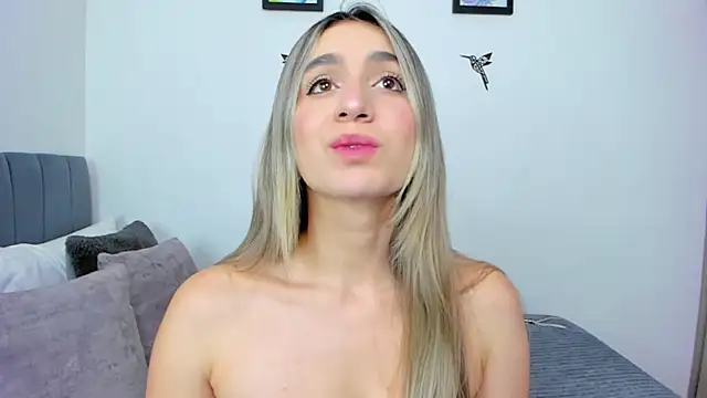 Snapshot of im_sarah34 chatting on November 12, 2025, 7:07 pm im sarah34 online show from November 12, 2025, 7:07 pm