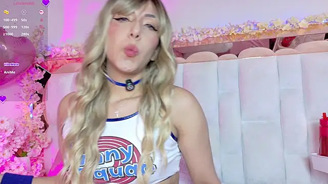 Snapshot of Sofy-Squirt chatting on June 9, 2026, 1:28 am Sofy-Squirt online show from June 9, 2026, 1:28 am