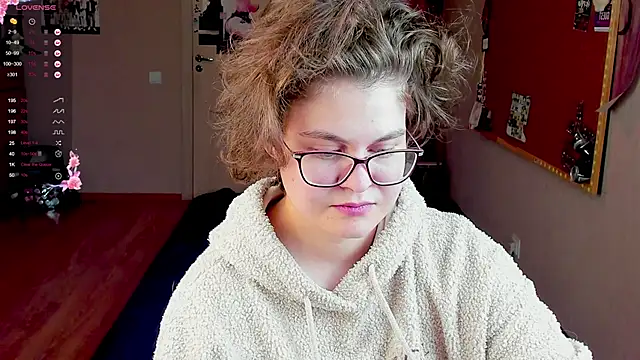 Sashy Way online show from December 15, 2024, 11:31 pm