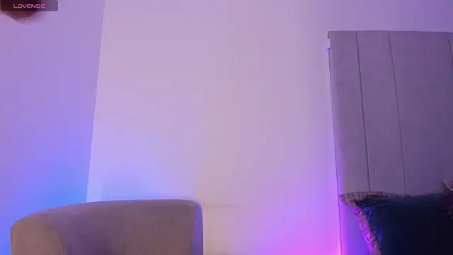 kaylarossi online show from February 11, 2026, 6:41 pm