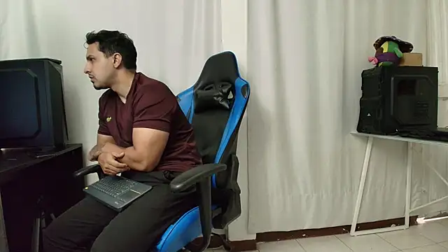 hott dicks online show from March 31, 2026, 10:01 pm