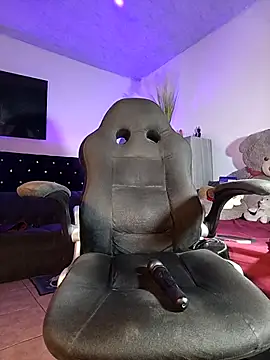 Snapshot of Naughty_Charly chatting on November 23, 2025, 4:00 am Naughty Charly online show from November 23, 2025, 4:00 am