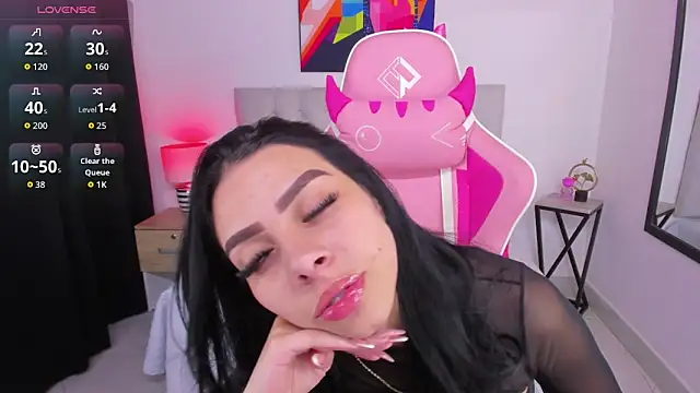 KristalFoxx online show from November 12, 2025, 12:09 pm