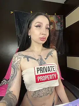 Molly  Moon online show from February 13, 2026, 2:11 am