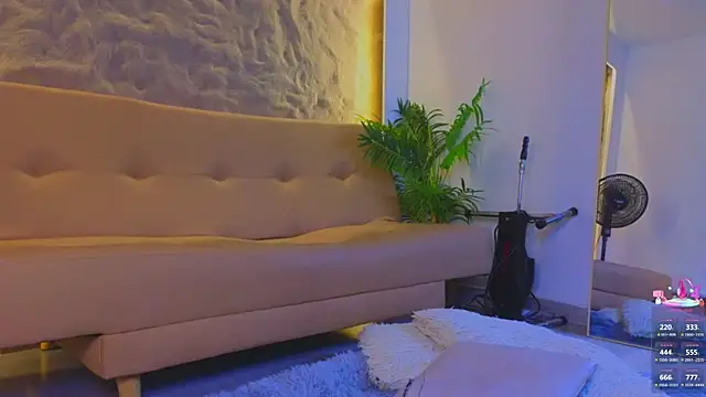 Snapshot of Isa__Blanc chatting on November 27, 2025, 3:07 am Isa Blanc online show from November 27, 2025, 3:07 am