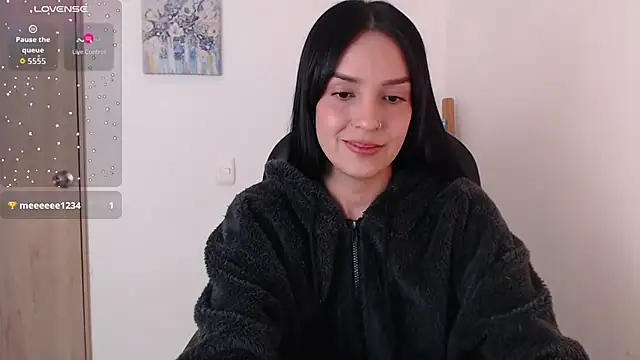 Snapshot of sakura-mail chatting on November 23, 2025, 10:42 pm sakura-mail online show from November 23, 2025, 10:42 pm