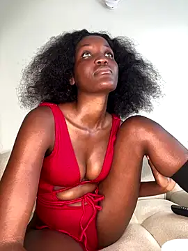 Snapshot of Fanclubbbbb chatting on November 1, 2025, 6:30 am Fanclubbbbb online show from November 1, 2025, 6:30 am