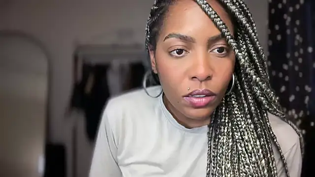 marisilva br online show from November 1, 2025, 6:24 pm