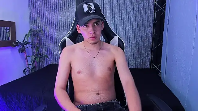 Mike 0233  online show from October 22, 2025, 4:23 am