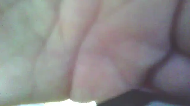 Snapshot of carolinesampaio chatting on November 3, 2025, 2:42 pm carolinesampaio online show from November 3, 2025, 2:42 pm