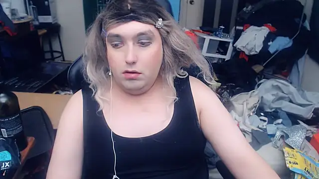 Chrissie Ohna online show from February 7, 2025, 2:58 pm