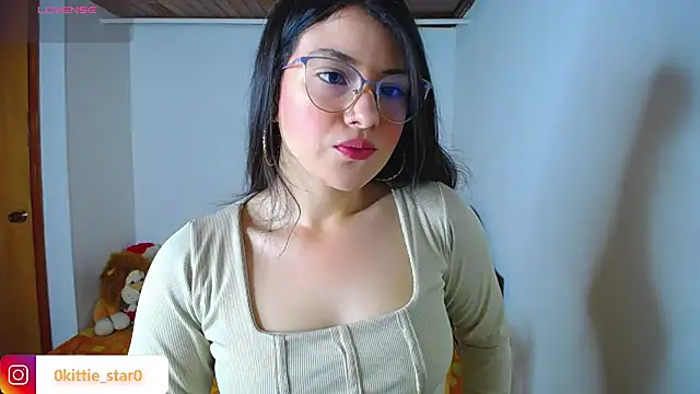Snapshot of juli05star20 chatting on February 21, 2025, 1:00 pm juli05star20 online show from February 21, 2025, 1:00 pm