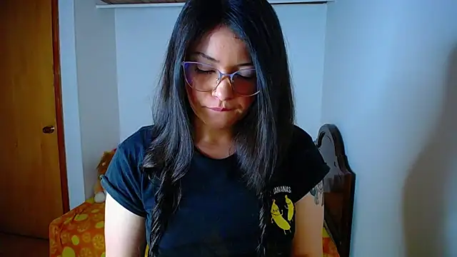 Snapshot of juli05star20 chatting on February 16, 2025, 1:25 am juli05star20 online show from February 16, 2025, 1:25 am