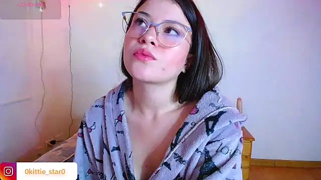 Snapshot of juli05star20 chatting on February 2, 2025, 2:17 am juli05star20 online show from February 2, 2025, 2:17 am