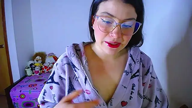Snapshot of juli05star20 chatting on September 11, 2025, 2:22 am juli05star20 online show from September 11, 2025, 2:22 am