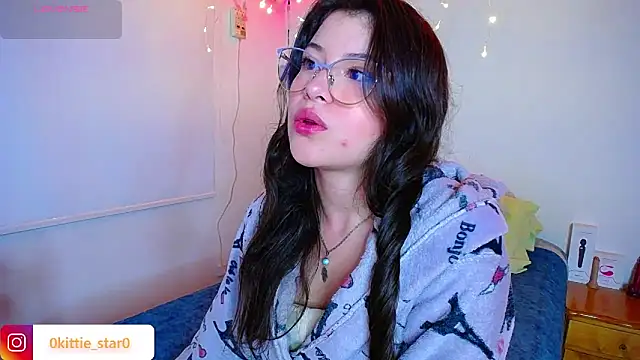 Snapshot of juli05star20 chatting on January 25, 2025, 1:32 am juli05star20 online show from January 25, 2025, 1:32 am