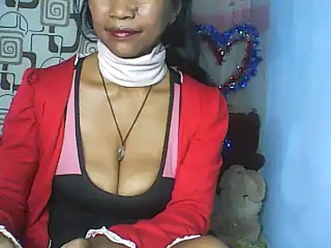 Snapshot of nene_belle chatting on December 18, 2025, 4:44 pm nene belle online show from December 18, 2025, 4:44 pm