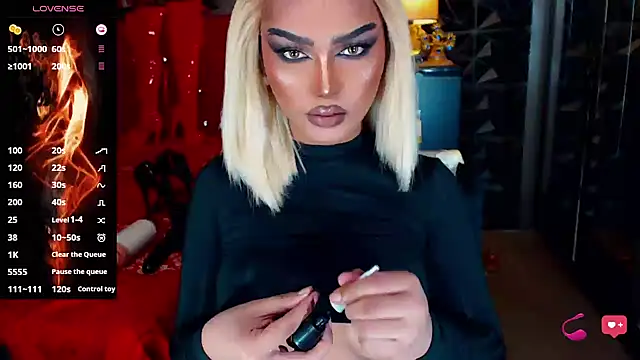 Snapshot of NatalyaFox chatting on October 25, 2025, 8:02 am NatalyaFox online show from October 25, 2025, 8:02 am