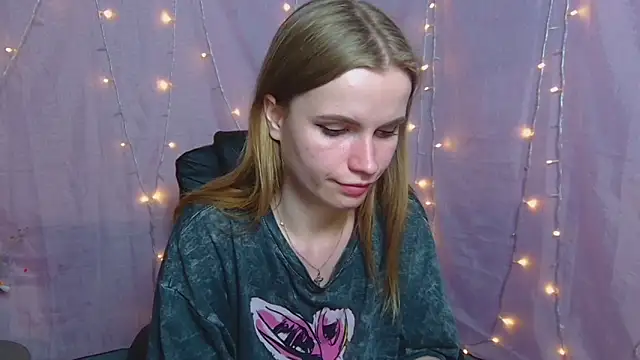 Snapshot of MargaritaKiss chatting on May 13, 2026, 7:54 pm MargaritaKiss online show from May 13, 2026, 7:54 pm