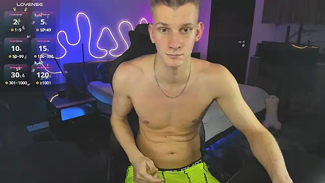 Snapshot of Brad_Maloney chatting on November 18, 2025, 6:55 pm Brad Maloney online show from November 18, 2025, 6:55 pm