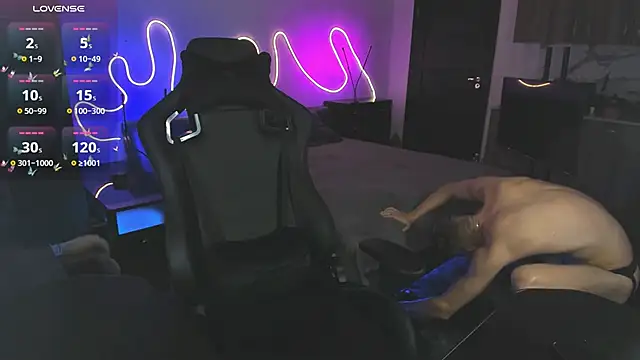 Snapshot of Brad_Maloney chatting on November 11, 2025, 7:41 pm Brad Maloney online show from November 11, 2025, 7:41 pm