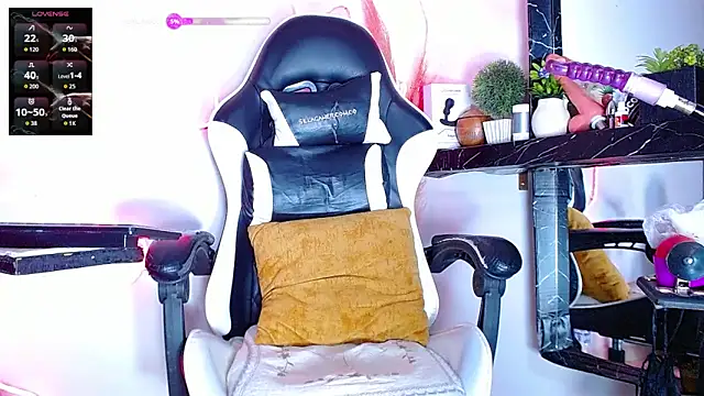 Snapshot of the_dog_lian chatting on November 26, 2025, 1:05 am the dog lian online show from November 26, 2025, 1:05 am