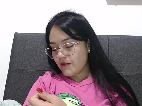 Snapshot of Alisha_99 chatting on September 17, 2025, 11:51 pm Alisha 99 online show from September 17, 2025, 11:51 pm